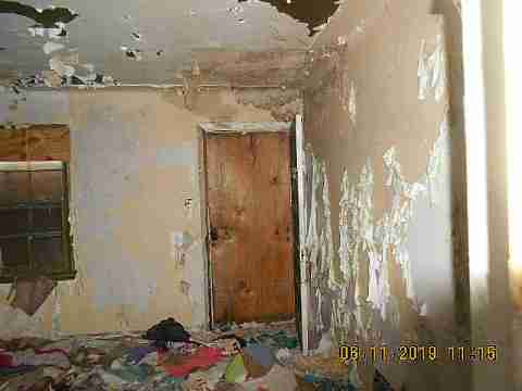 19310 St Aubin (16)_m.jpg